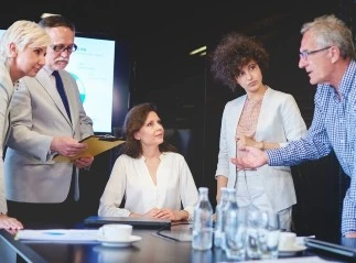 Texte redigieren | CB Multilingual | Unsere Redakteurinnen und Redakteure verbessern die Formulierungen Ihrer Texte
